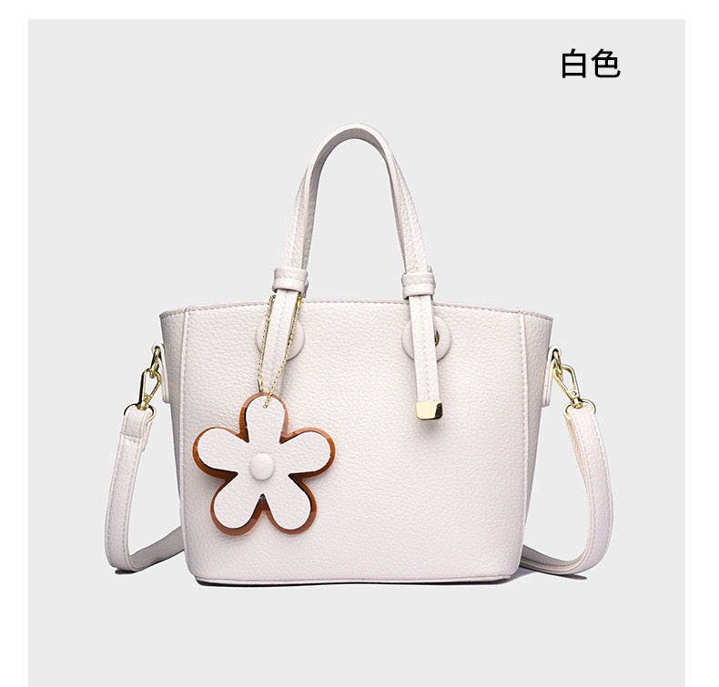 Brown Leather Handbag with Flower Charm – Stylish Women’s Shoulder & Crossbody Bag 8429