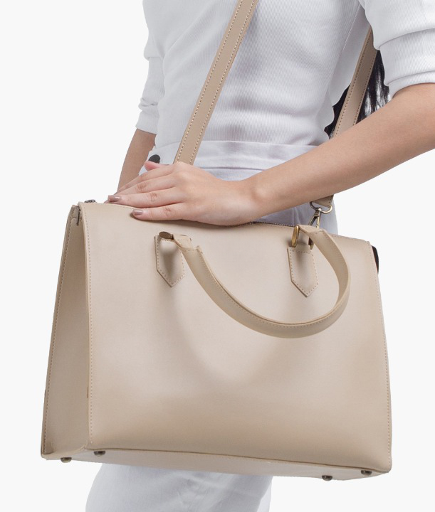 Skin Handbag For Women with girl