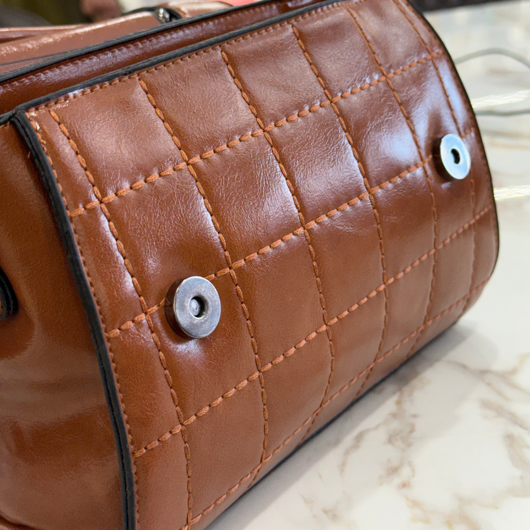 Crossbody Bags in (Clearance Sale)